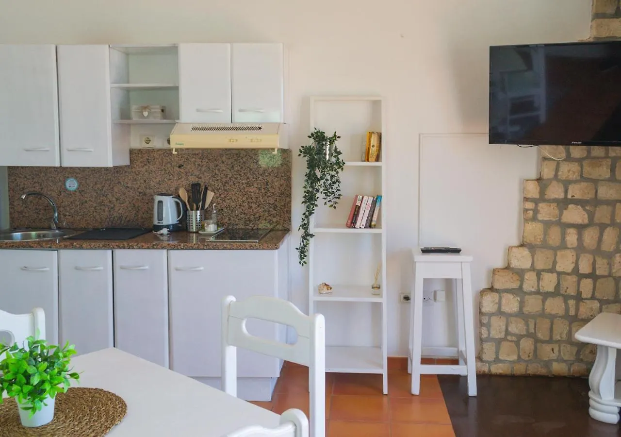 Vista Mar - Seafront Holiday Apartments Santa Maria