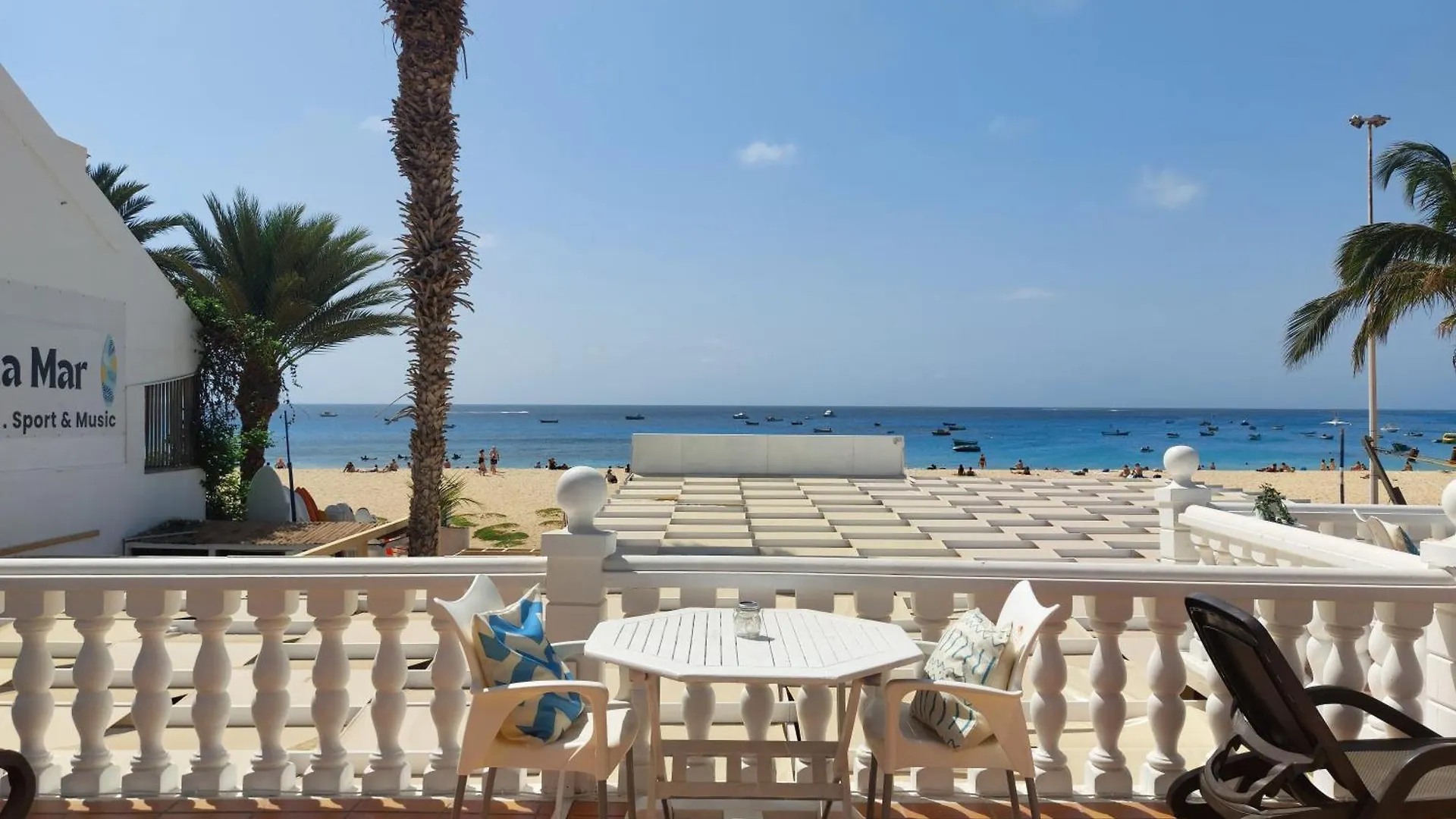 Vista Mar - Seafront Holiday Apartments Santa Maria
