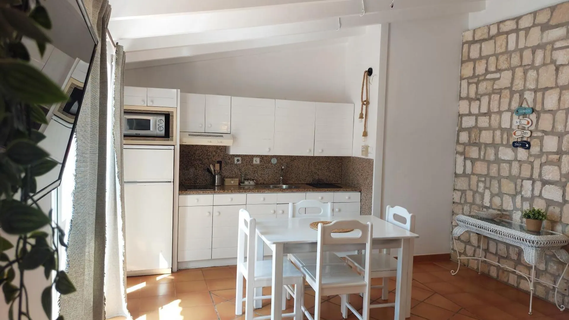 Vista Mar - Seafront Holiday Apartments Santa Maria